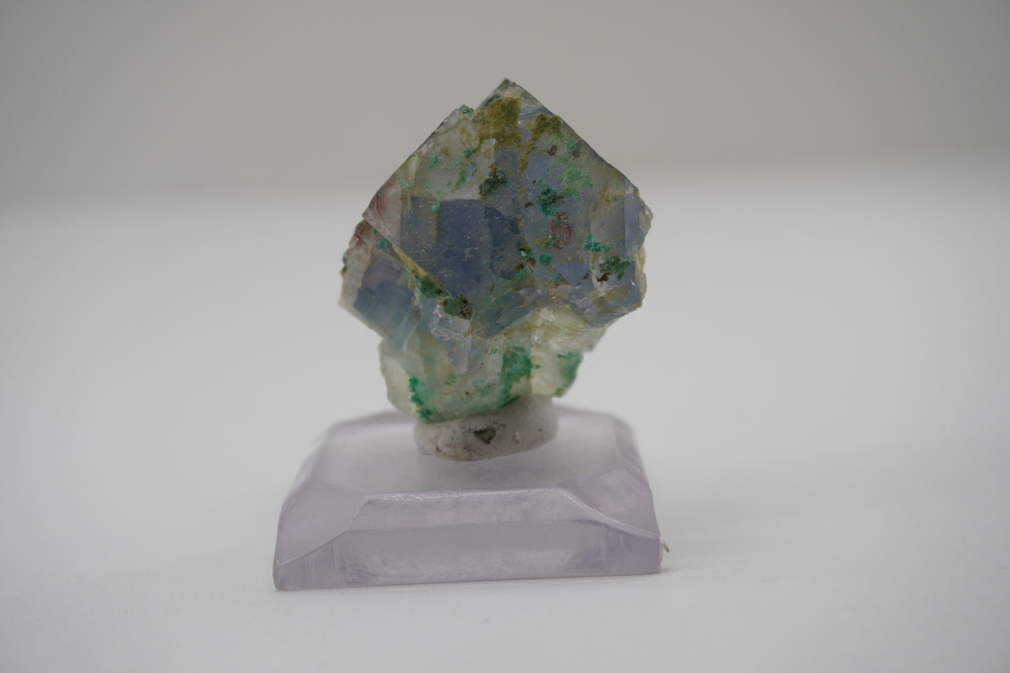 Brochantite on Fluorite (Blanchard Mine, NM)